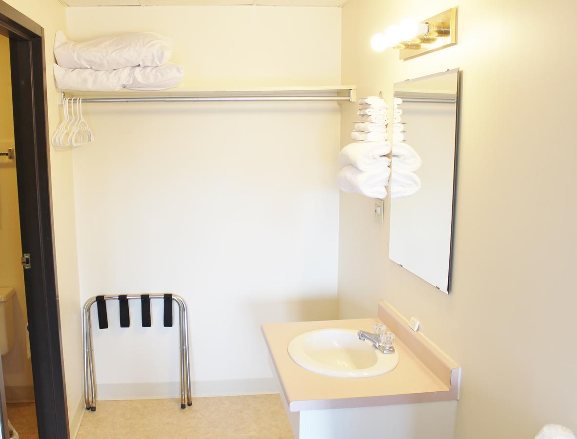Otter Creek Inn อเล็กซานเดรียเบย์ ภายนอก รูปภาพ
