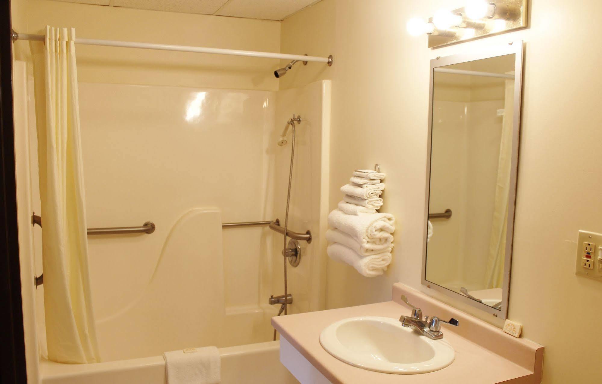 Otter Creek Inn อเล็กซานเดรียเบย์ ภายนอก รูปภาพ